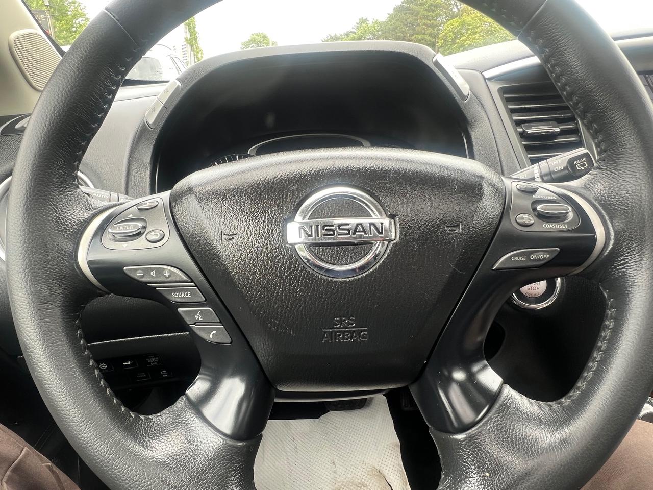 2017 Nissan Pathfinder 7 SEATS- LEATHER-NAV-PANORAMIC SR/F-BACK CAM-MORE! Photo