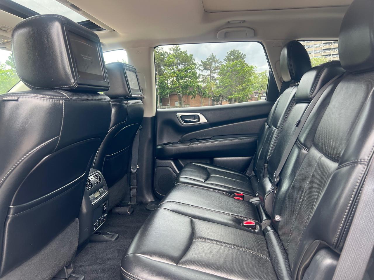 2017 Nissan Pathfinder 7 SEATS- LEATHER-NAV-PANORAMIC SR/F-BACK CAM-MORE! Photo