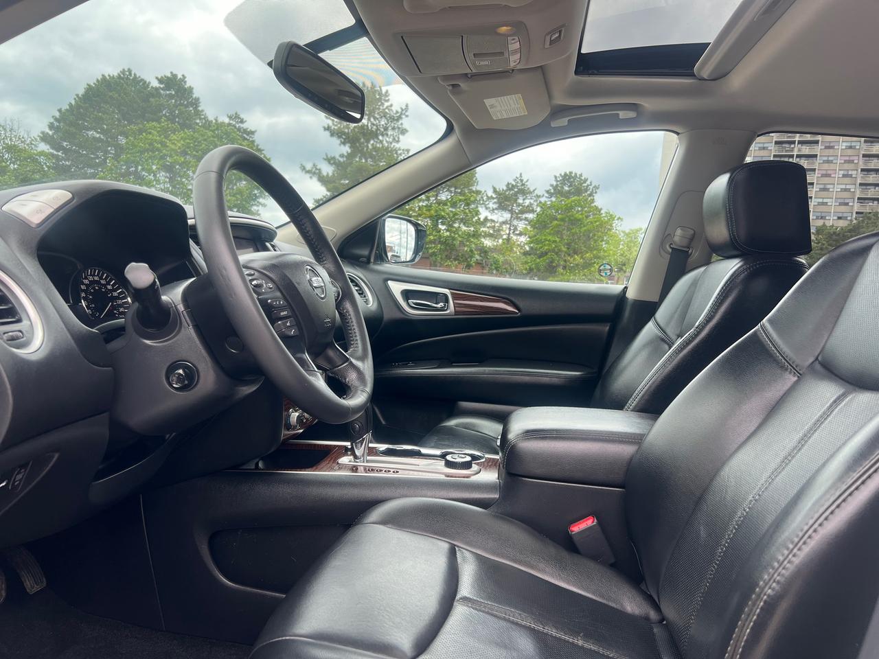 2017 Nissan Pathfinder 7 SEATS- LEATHER-NAV-PANORAMIC SR/F-BACK CAM-MORE! Photo