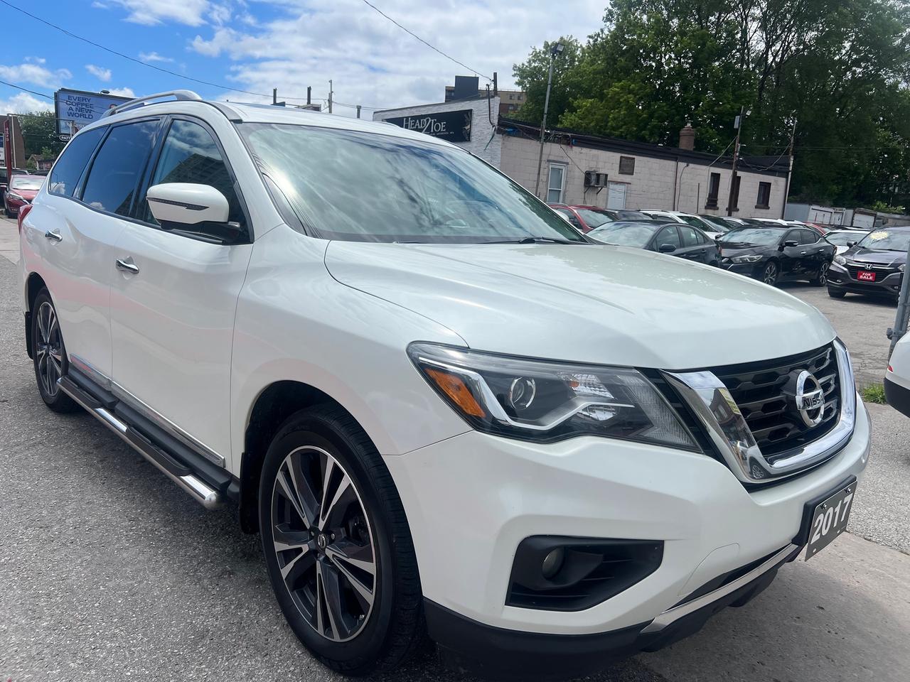 Used 2017 Nissan Pathfinder PLATINUM-7 SEATS-LEATHER-NAV-SR/F-BACK CAM-MORE! for sale in Scarborough, ON