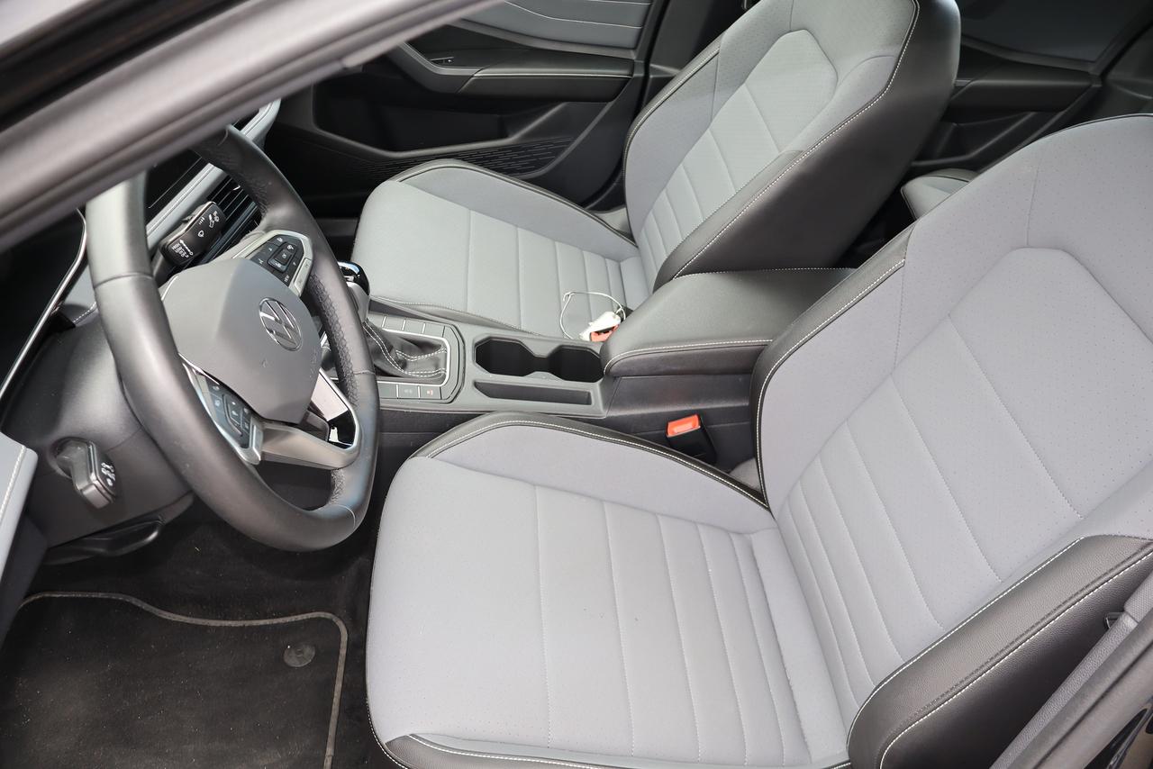 2025 Volkswagen Jetta Comfortline AUTO Photo