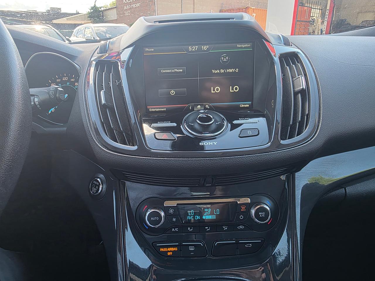 2015 Ford Escape Titanium 4WD Photo