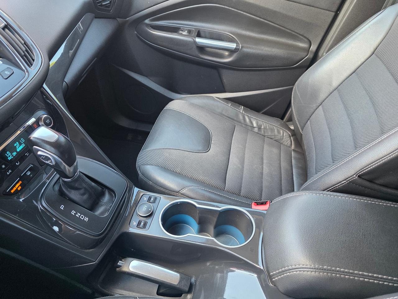 2015 Ford Escape Titanium 4WD Photo