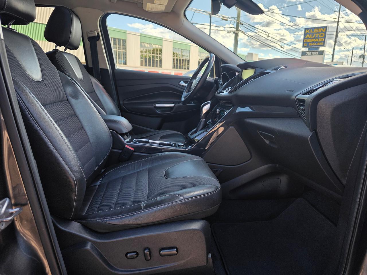 2015 Ford Escape Titanium 4WD Photo