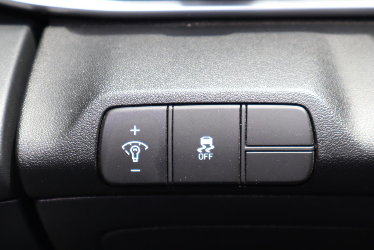 2025 Hyundai Elantra Preferred IVT w/Tech Pkg Photo