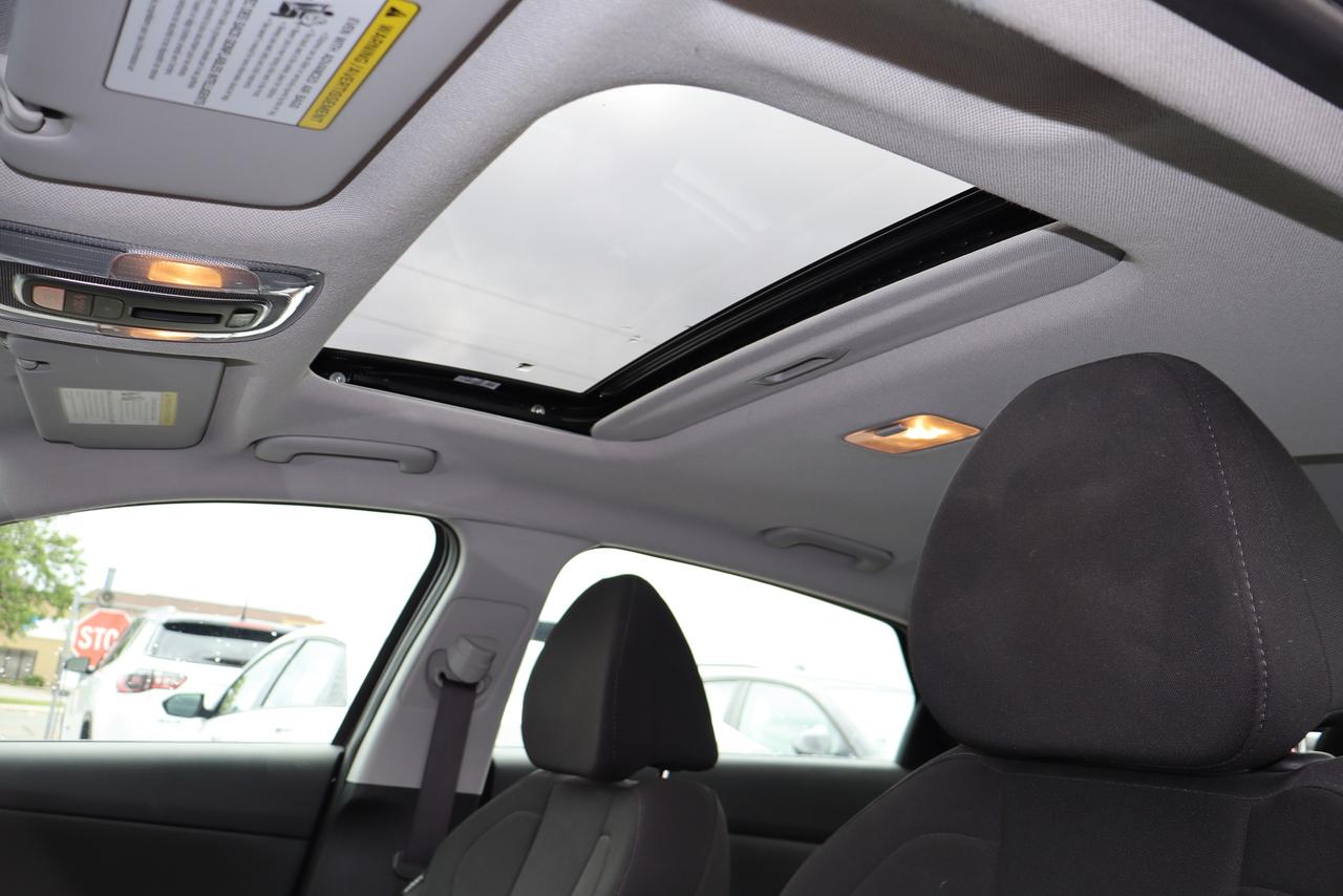 2025 Hyundai Elantra Preferred IVT w/Tech Pkg Photo