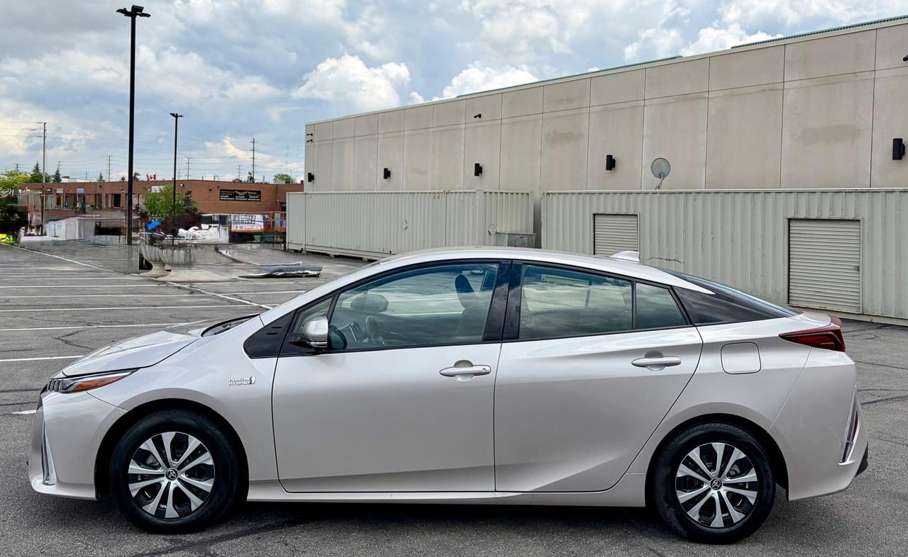 2020 Toyota Prius Prime Auto Photo2