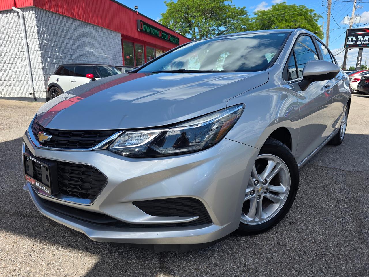 2016 Chevrolet Cruze LT Photo1