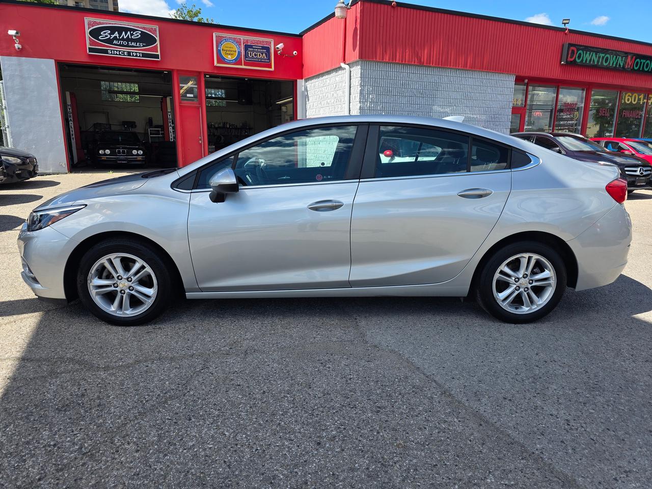 2016 Chevrolet Cruze LT Photo