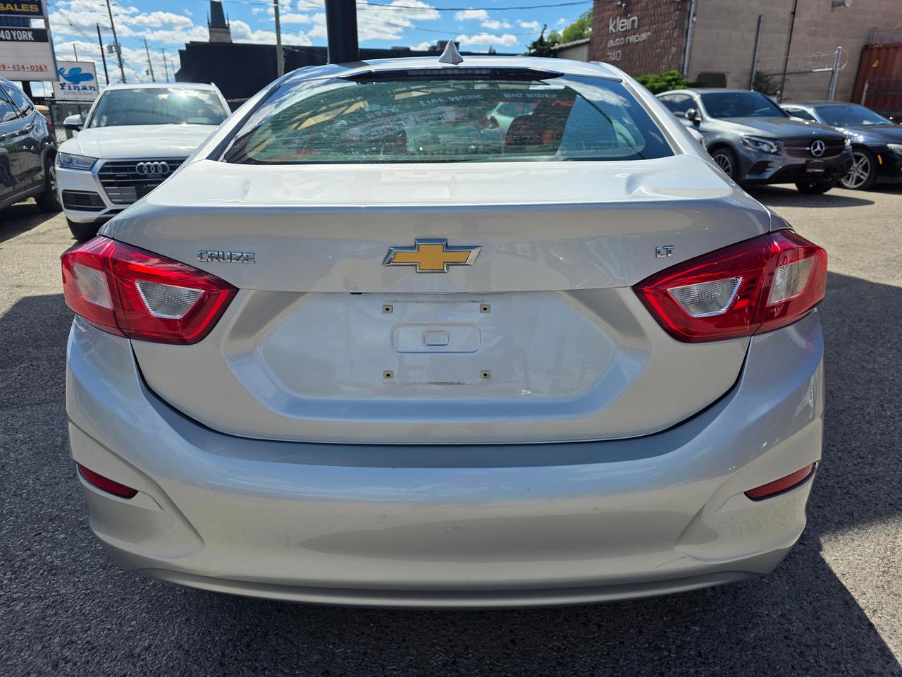 2016 Chevrolet Cruze LT Photo