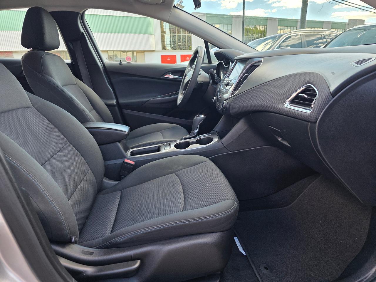 2016 Chevrolet Cruze LT Photo