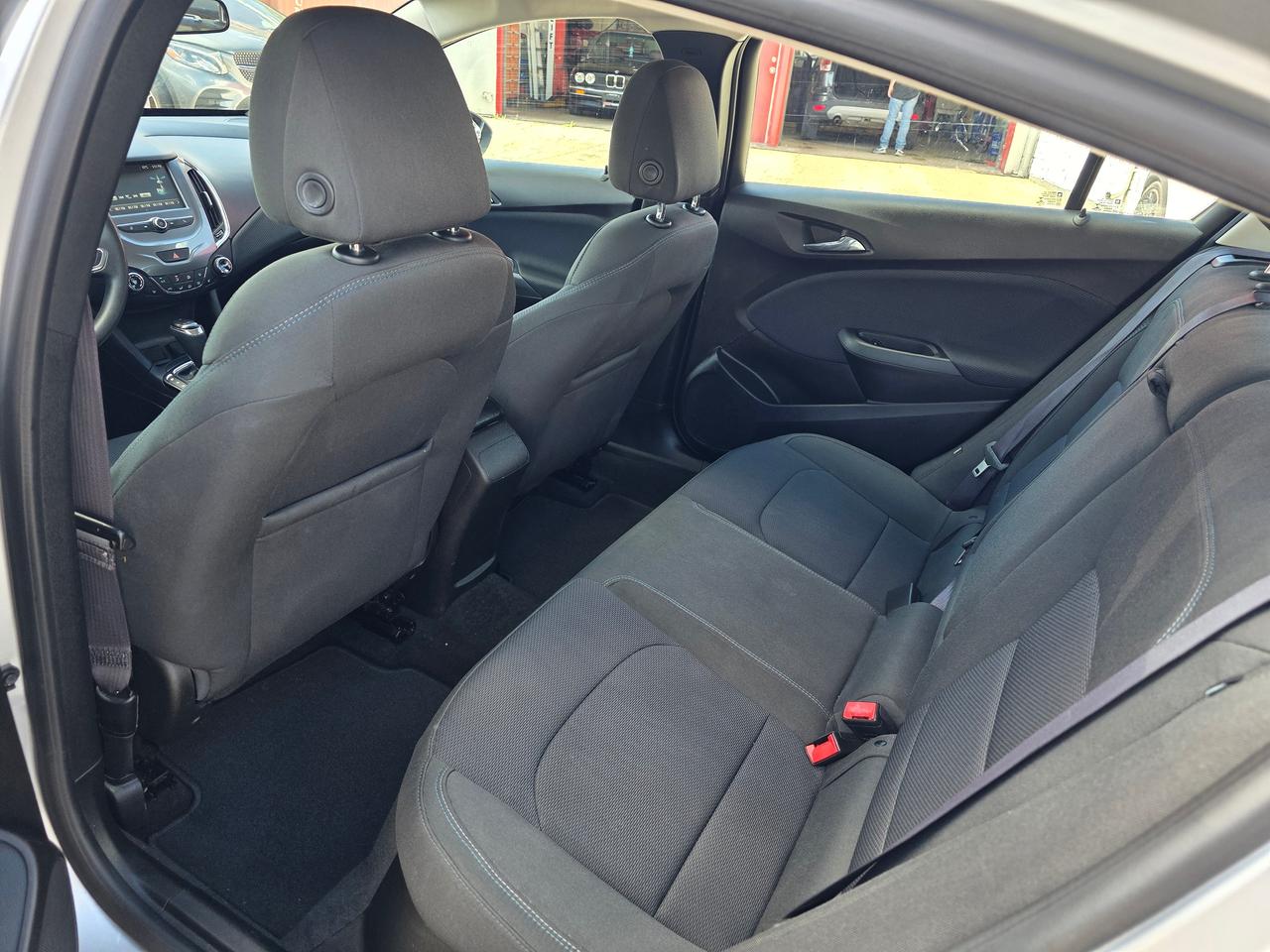 2016 Chevrolet Cruze LT Photo