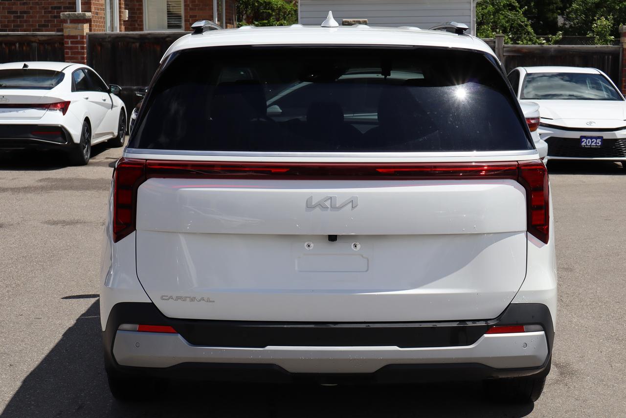 2025 Kia Carnival LX Photo2