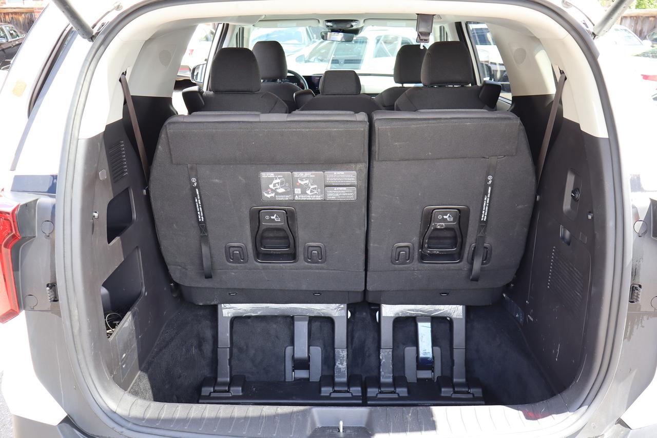 2025 Kia Carnival LX Photo
