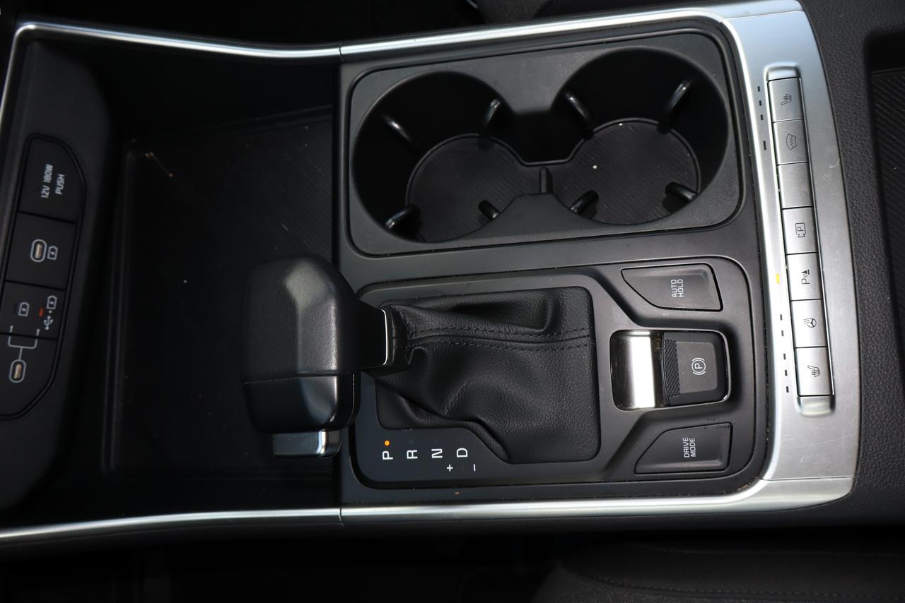 2025 Kia Carnival LX Photo