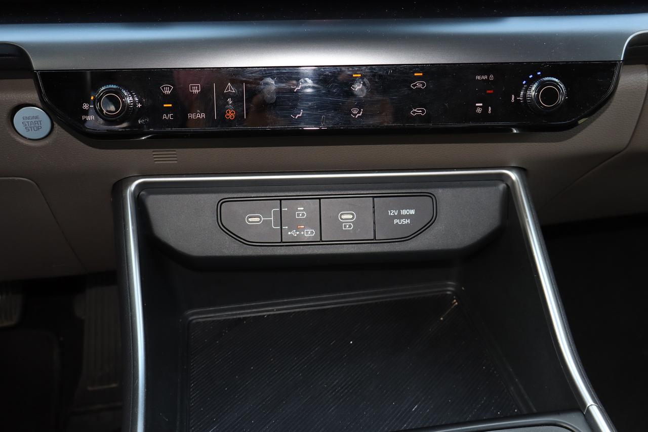2025 Kia Carnival LX Photo