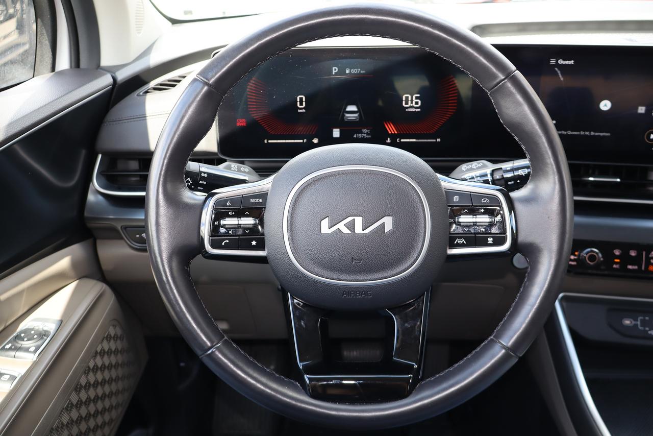 2025 Kia Carnival LX Photo