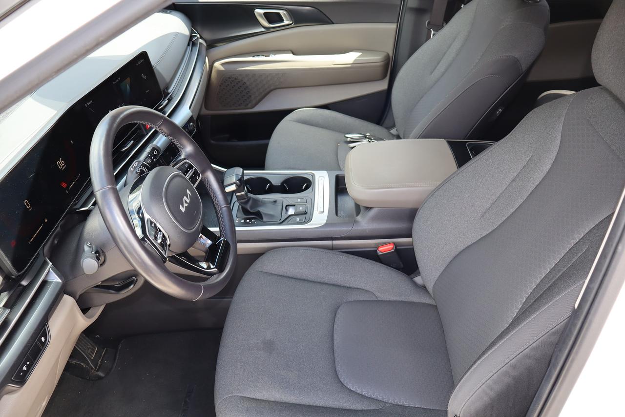 2025 Kia Carnival LX Photo