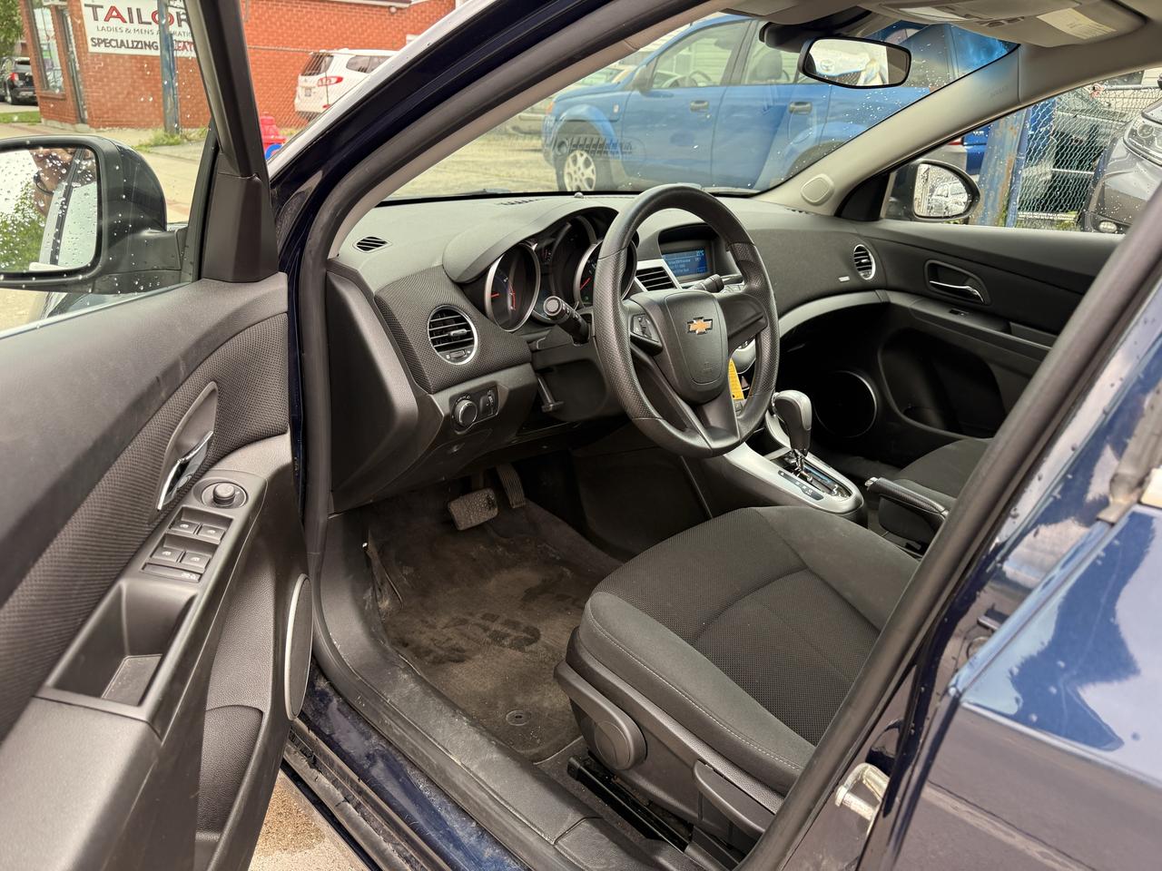 2011 Chevrolet Cruze 4dr Sdn LT Turbo w/1SA Photo