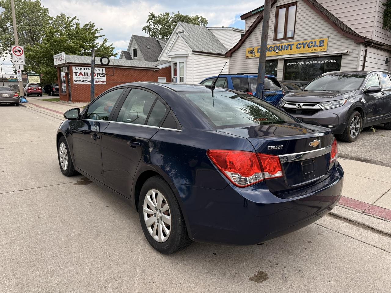 2011 Chevrolet Cruze 4dr Sdn LT Turbo w/1SA Photo