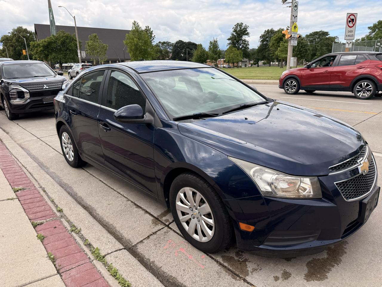 2011 Chevrolet Cruze 4dr Sdn LT Turbo w/1SA Photo
