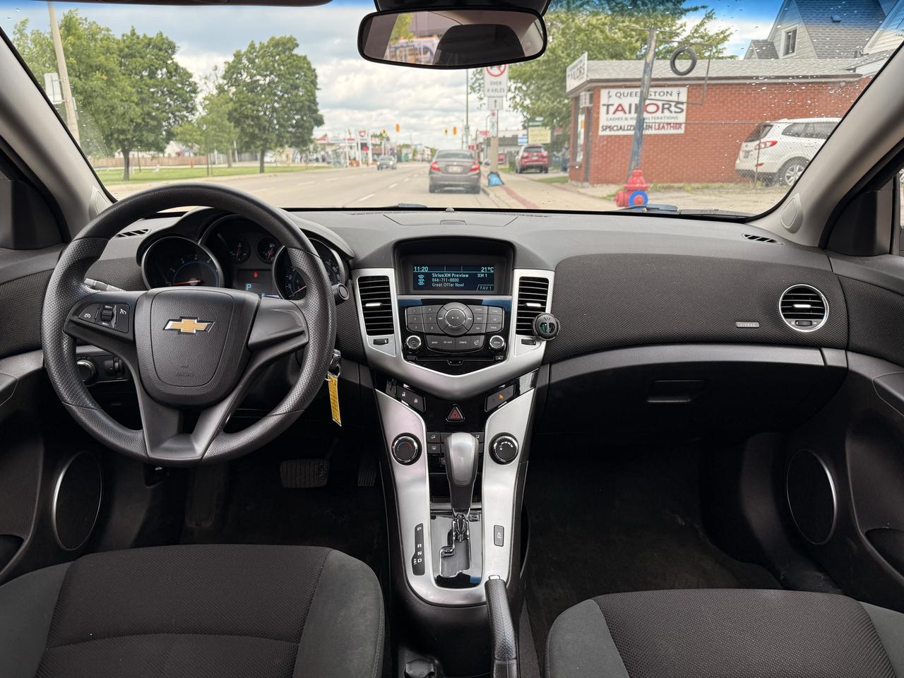 2011 Chevrolet Cruze 4dr Sdn LT Turbo w/1SA Photo