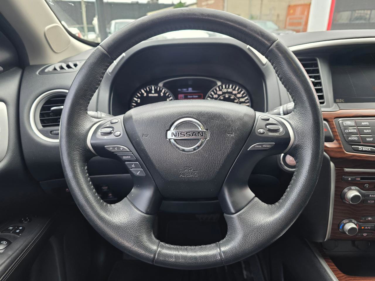 2017 Nissan Pathfinder Platinum 4WD 7 Passenger Photo