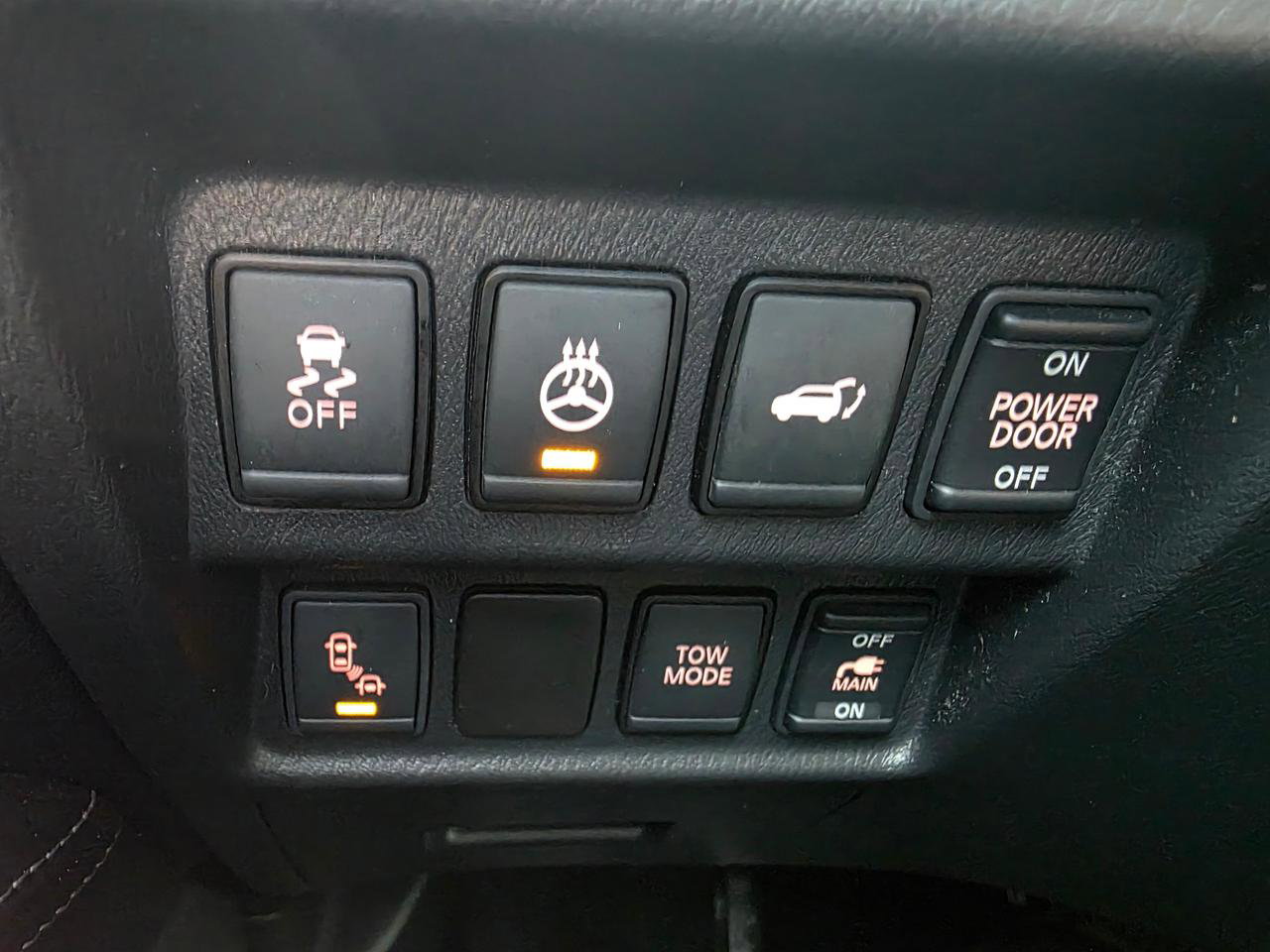 2017 Nissan Pathfinder Platinum 4WD 7 Passenger Photo