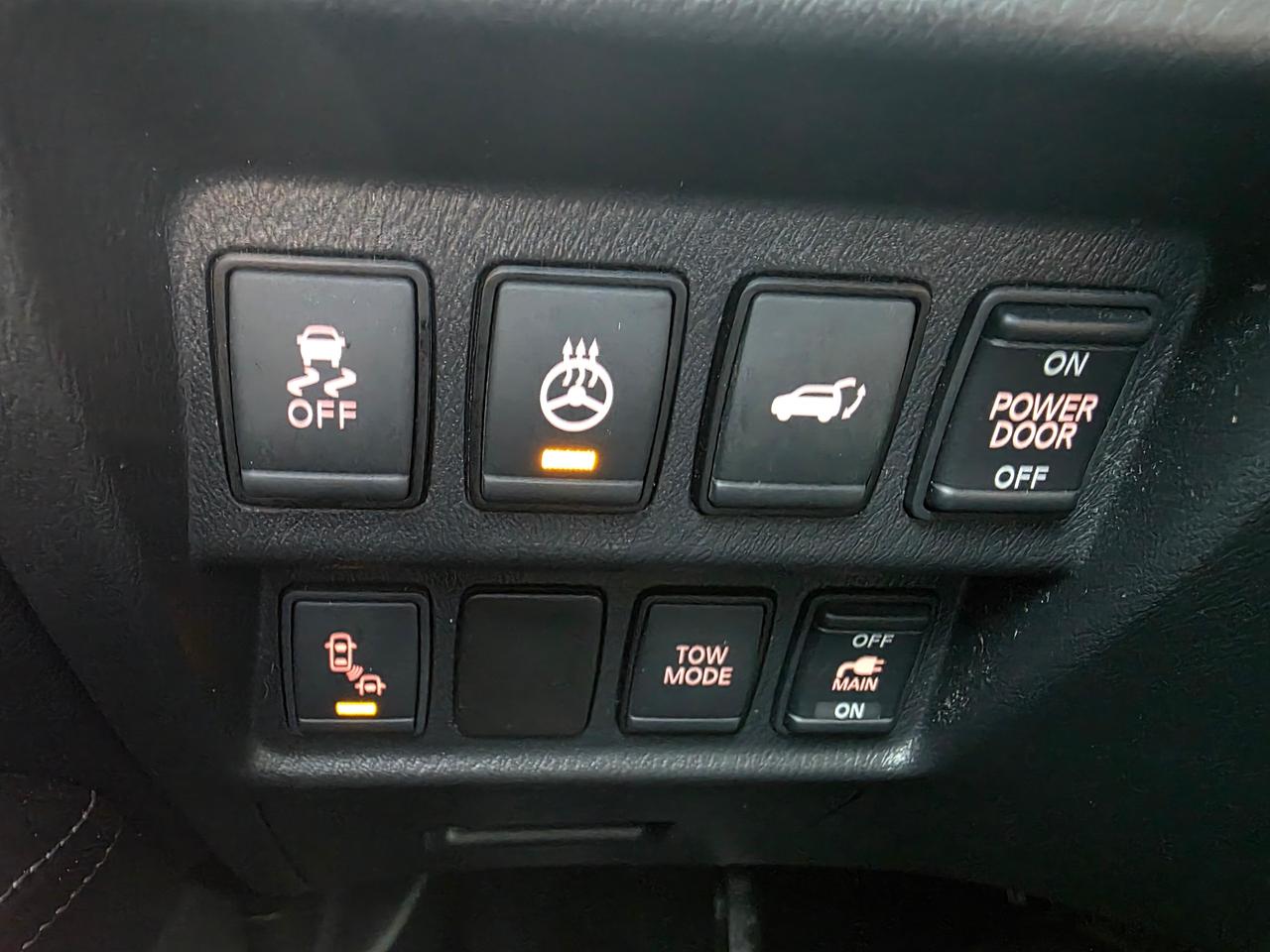 2017 Nissan Pathfinder Platinum 4WD 7 Passenger Photo