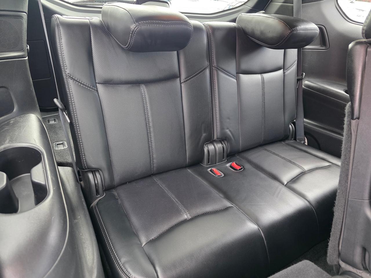 2017 Nissan Pathfinder Platinum 4WD 7 Passenger Photo