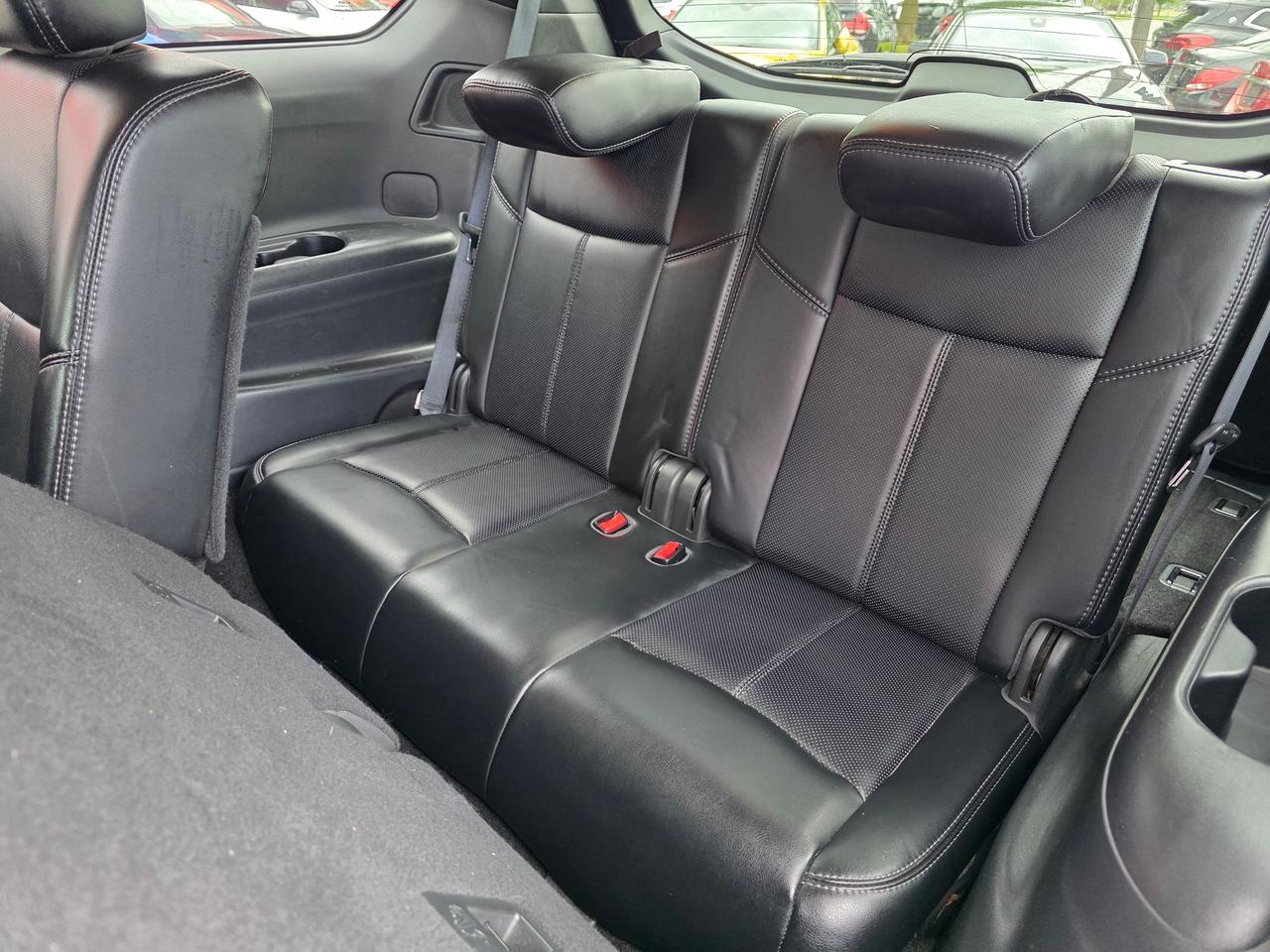 2017 Nissan Pathfinder Platinum 4WD 7 Passenger Photo