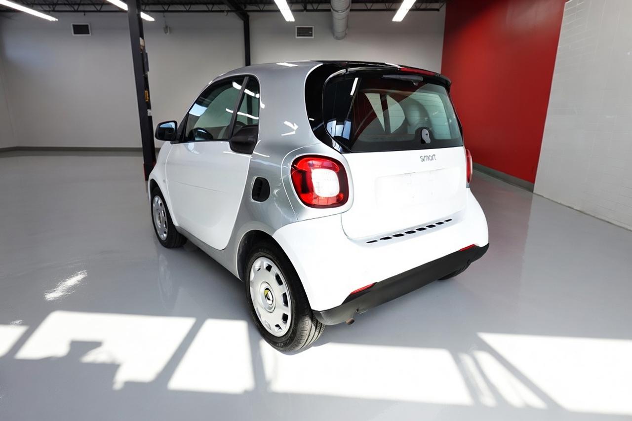 2016 Smart fortwo PURE,NO ACCIDENT,DEALER MAINTAIN,MINT Photo