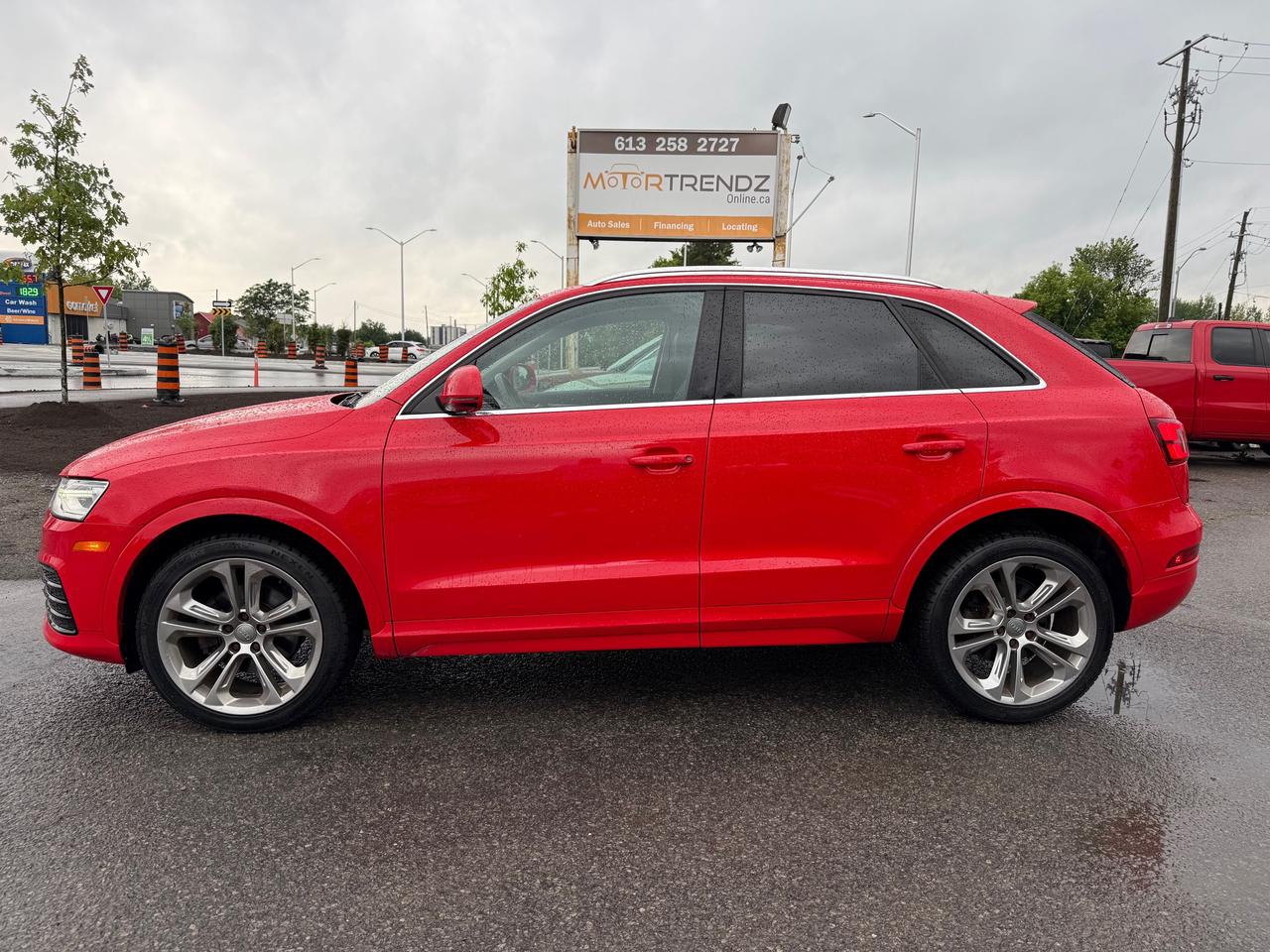 2018 Audi Q3 2.0T Progressiv Sunroof! Leather! NAV! Photo