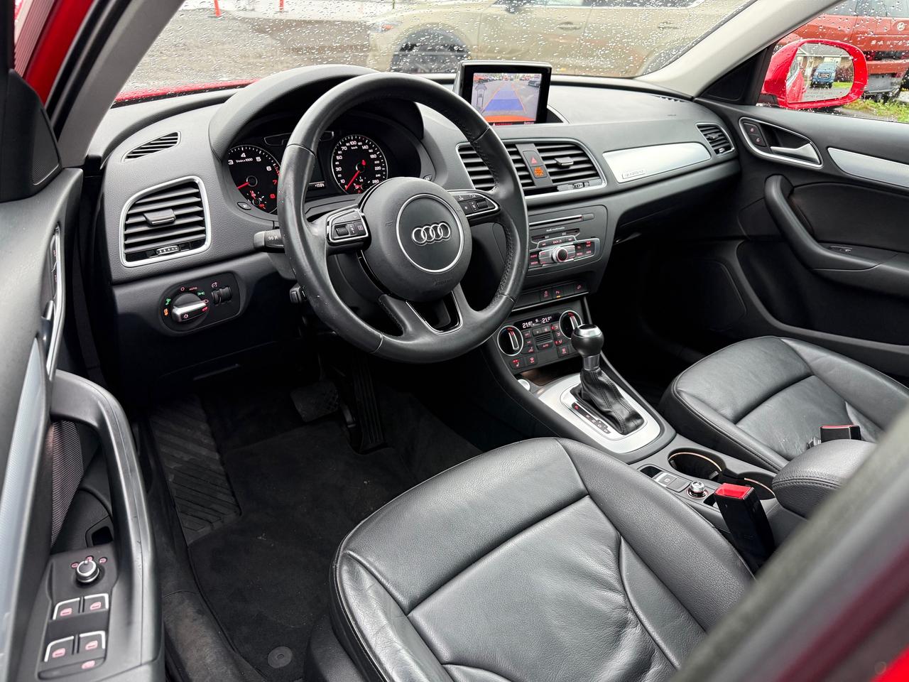 2018 Audi Q3 2.0T Progressiv Sunroof! Leather! NAV! Photo