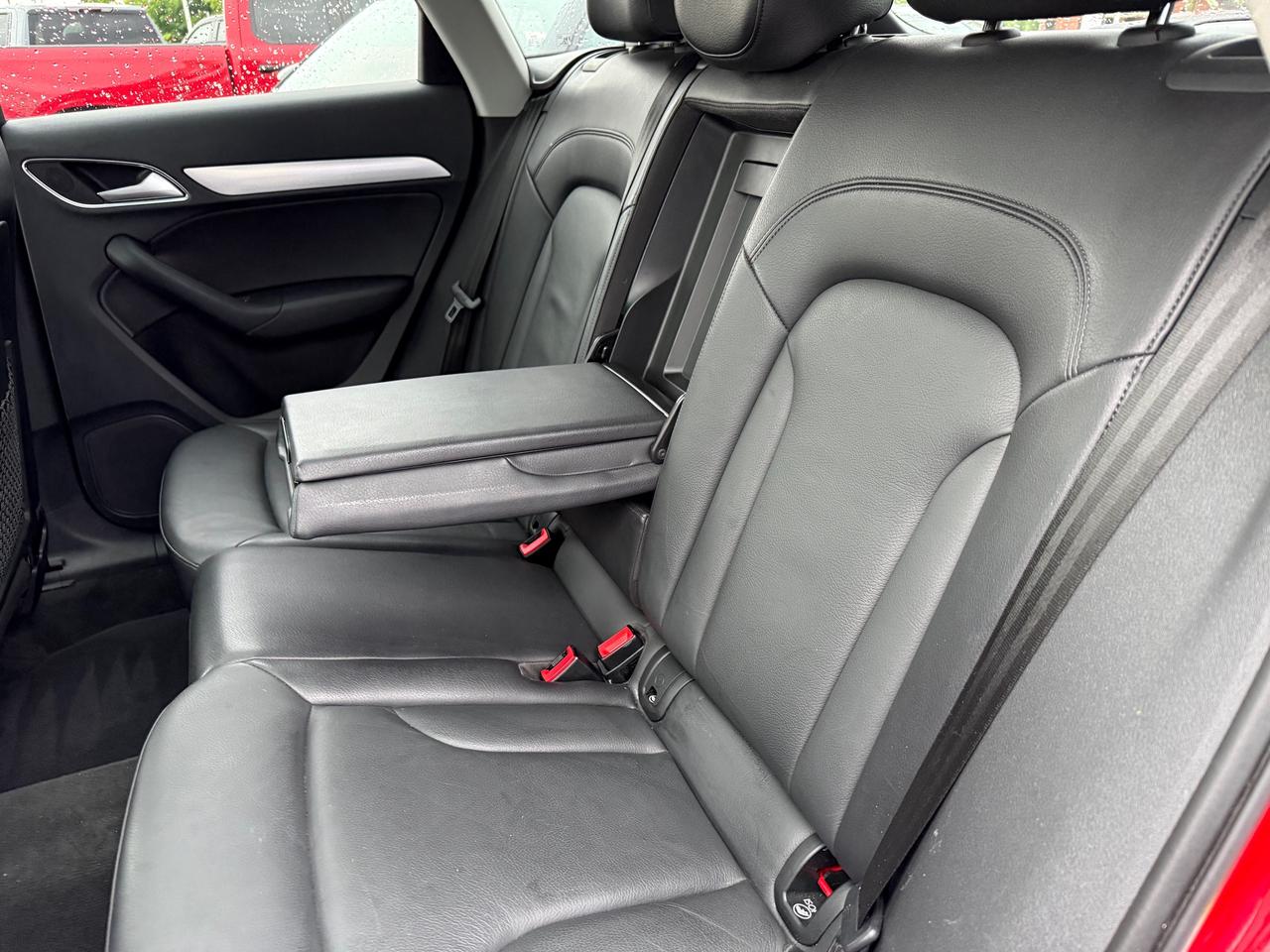 2018 Audi Q3 2.0T Progressiv Sunroof! Leather! NAV! Photo