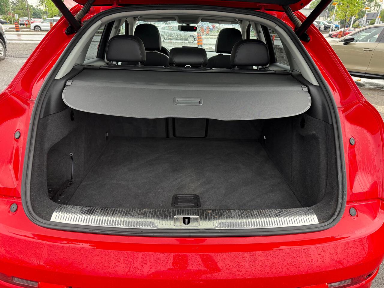 2018 Audi Q3 2.0T Progressiv Sunroof! Leather! NAV! Photo
