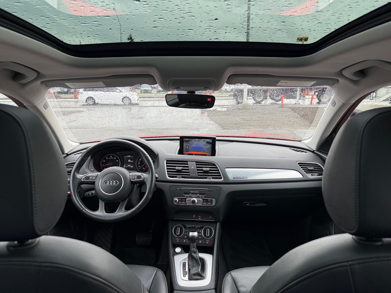 2018 Audi Q3 2.0T Progressiv Sunroof! Leather! NAV! Photo