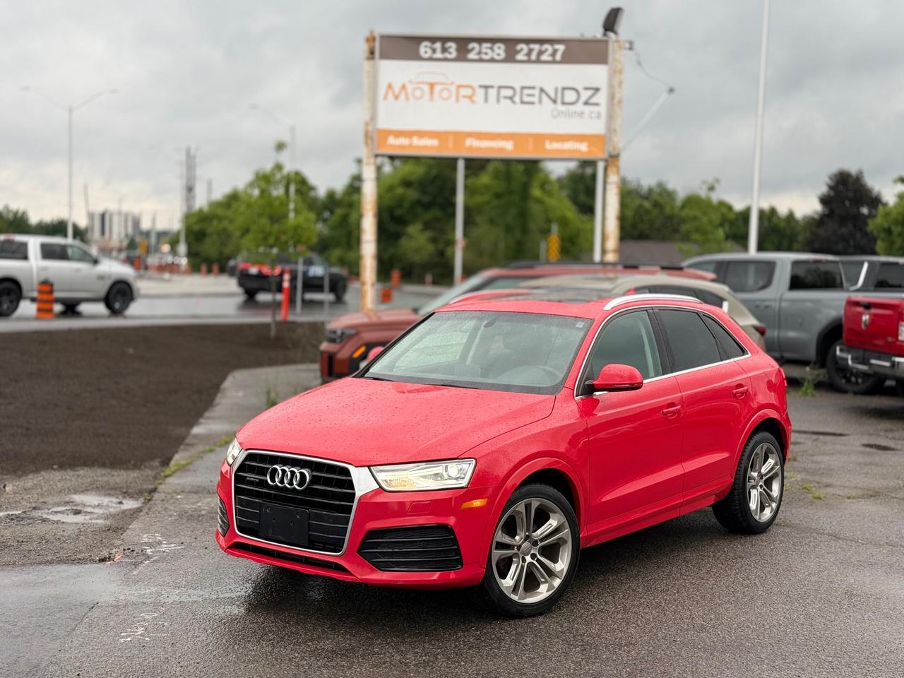 2018 Audi Q3 2.0T Progressiv Sunroof! Leather! NAV! Photo