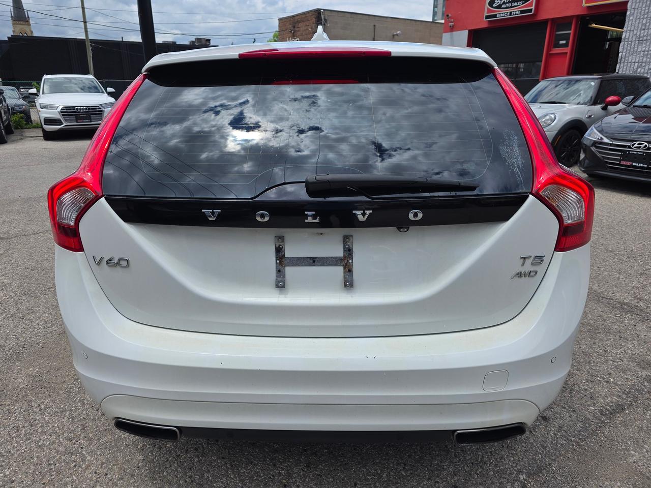 2018 Volvo V60 T5 4WD Photo