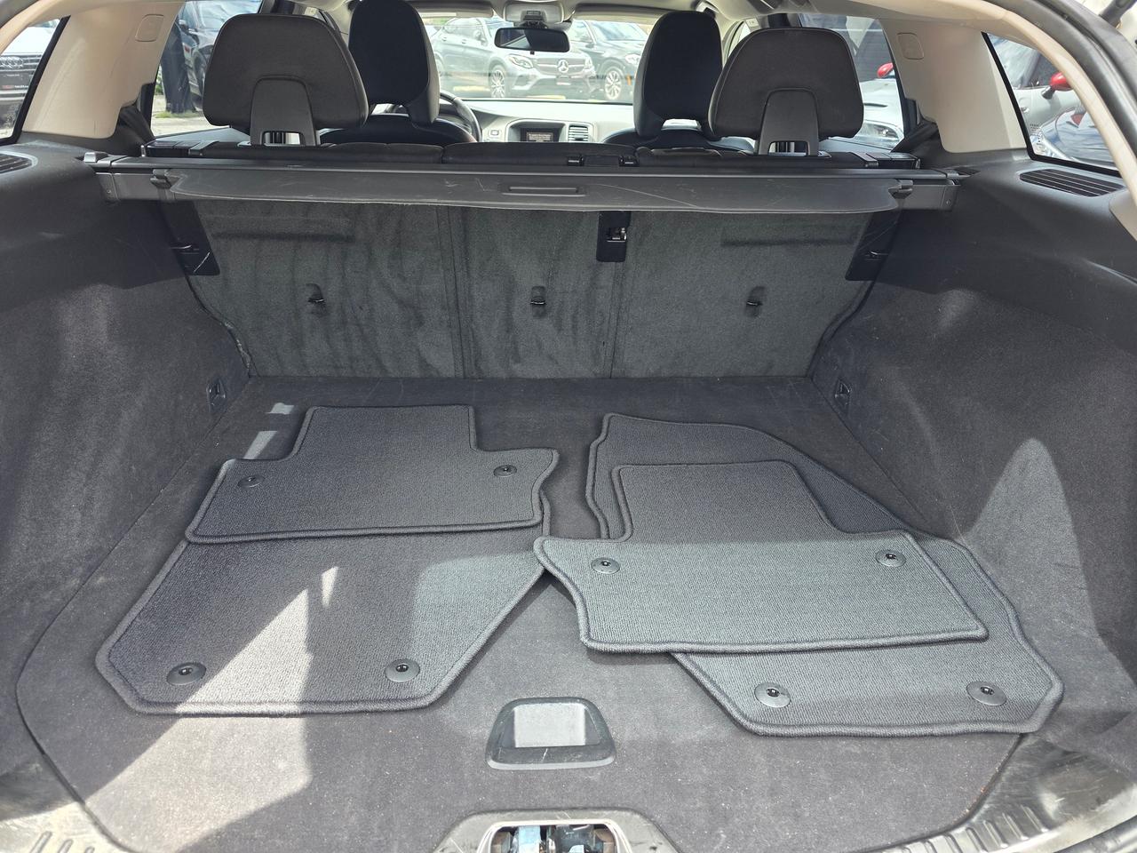 2018 Volvo V60 T5 4WD Photo