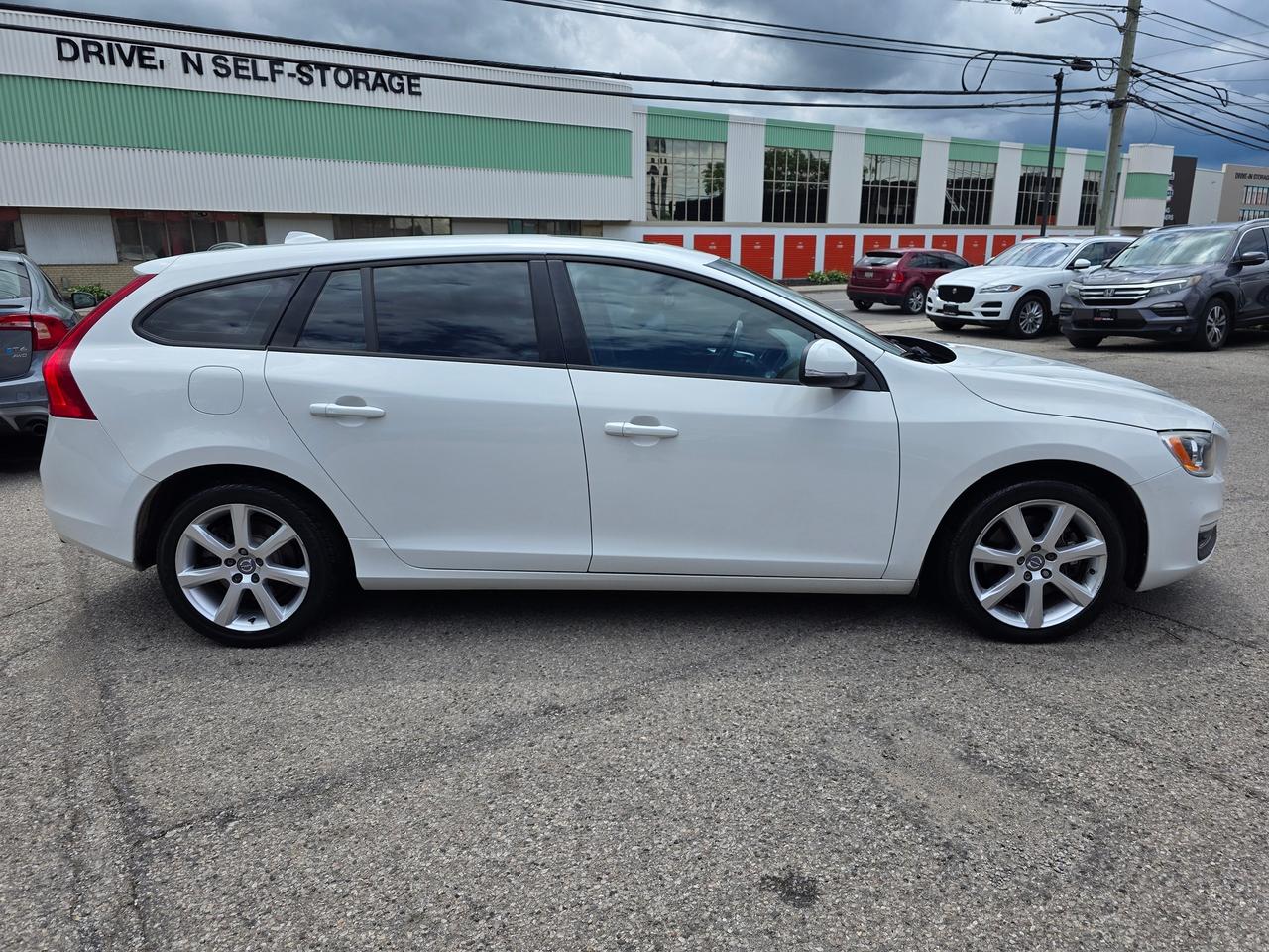 2018 Volvo V60 T5 4WD Photo