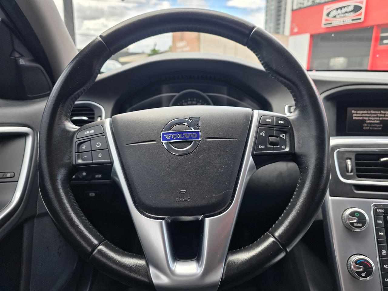 2018 Volvo V60 T5 4WD Photo