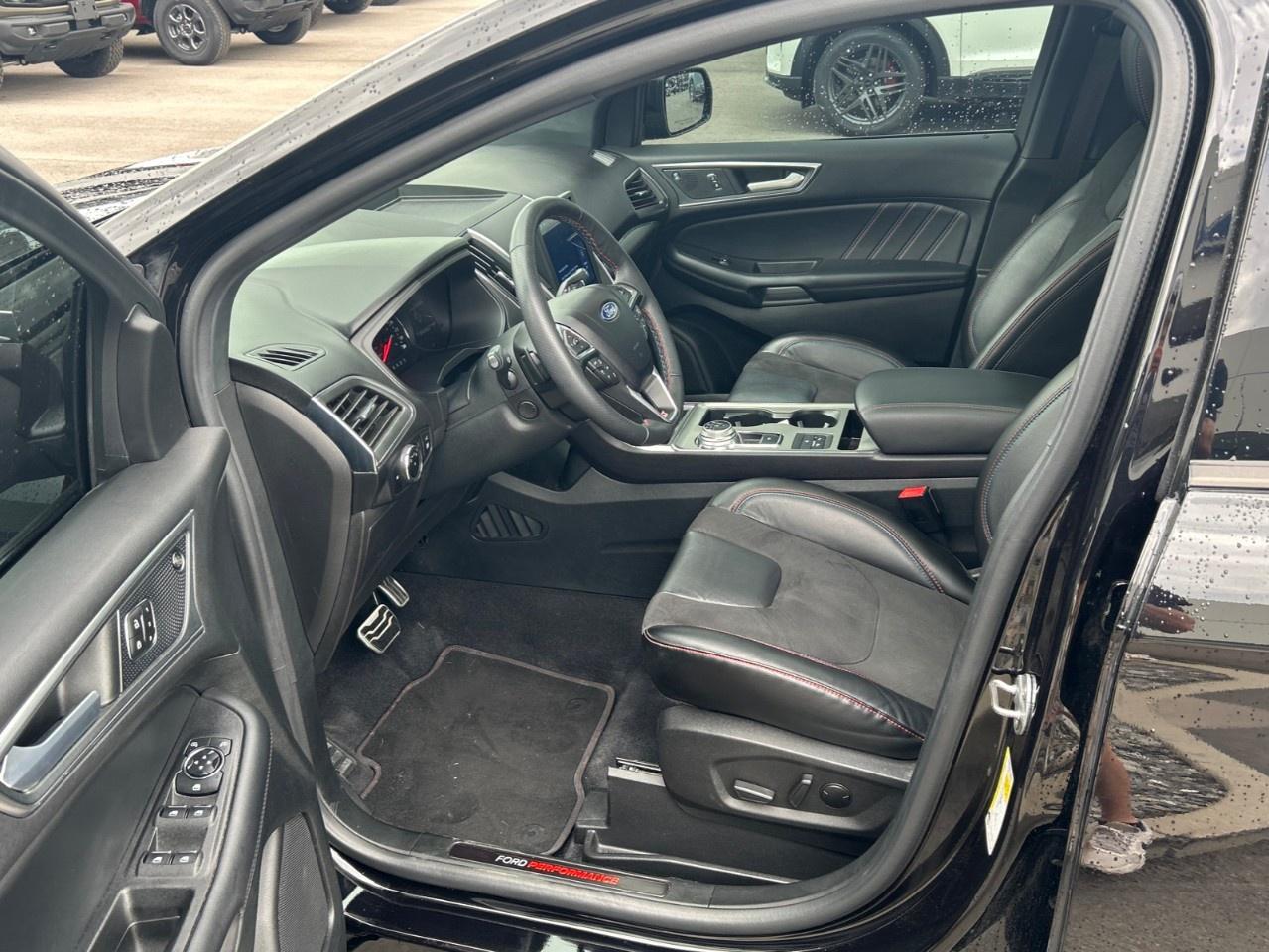 2024 Ford Edge ST AWD Photo