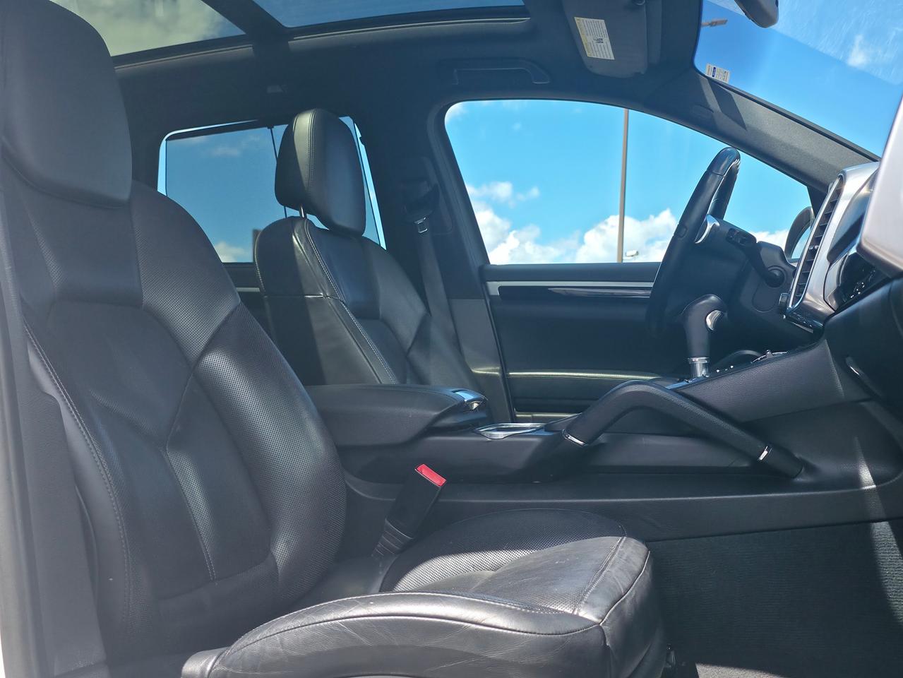 2014 Porsche Cayenne AWD 4dr Tiptronic Photo