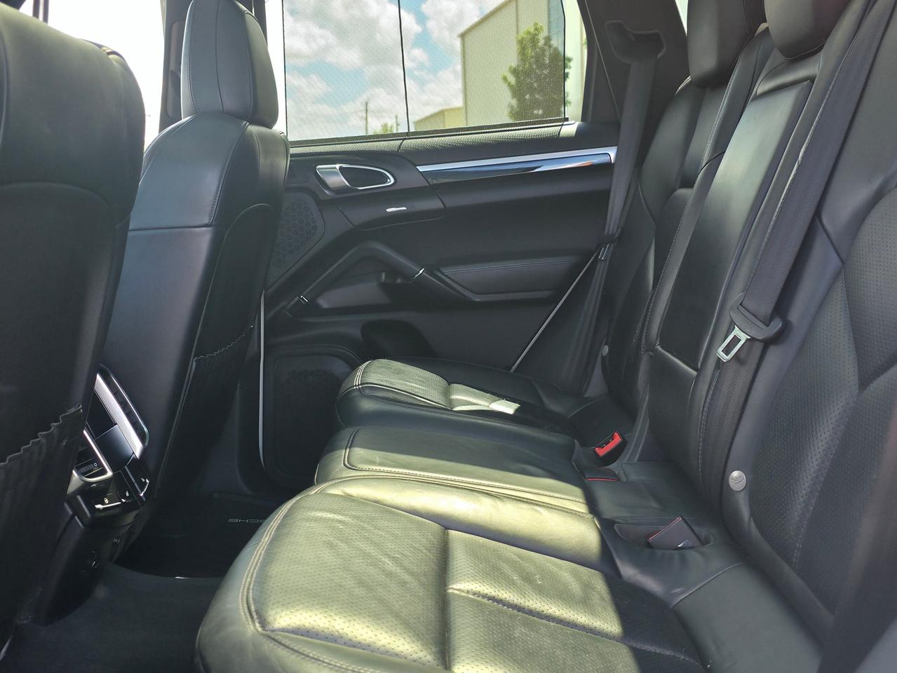 2014 Porsche Cayenne AWD 4dr Tiptronic Photo