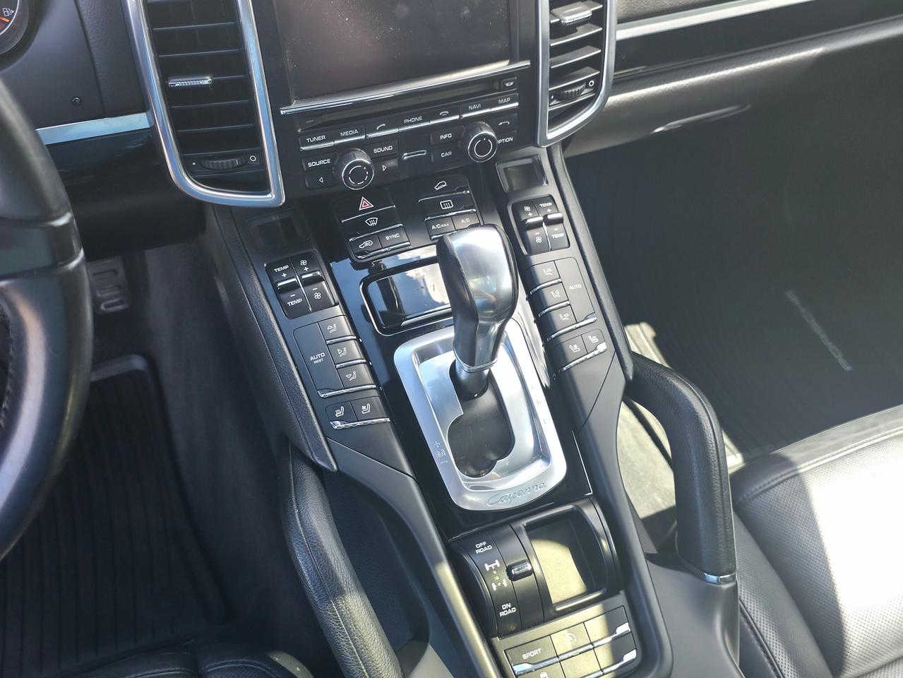 2014 Porsche Cayenne AWD 4dr Tiptronic Photo