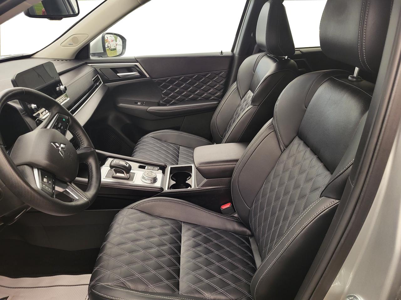 2024 Mitsubishi Outlander GT Photo