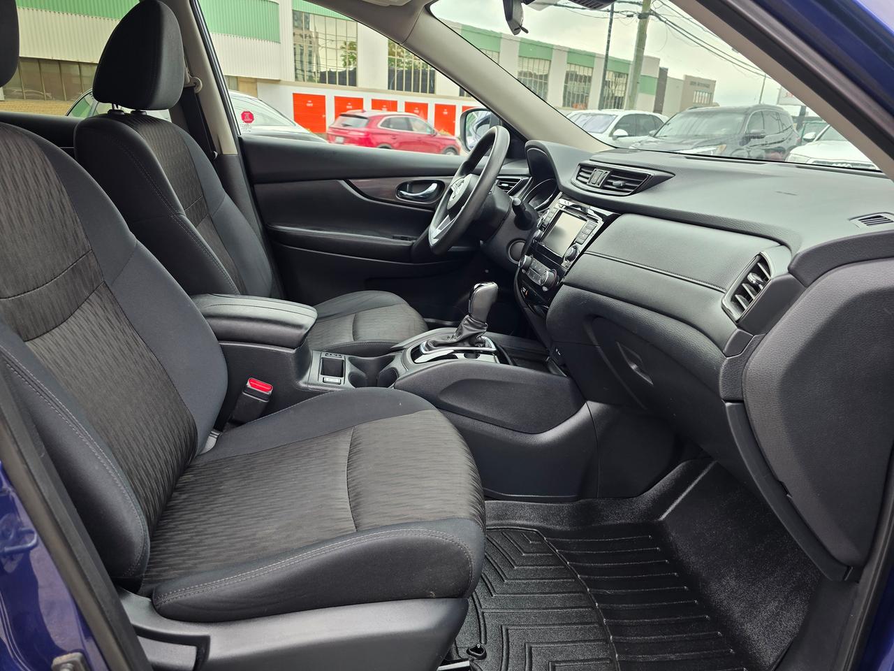 2019 Nissan Rogue SV AWD Photo