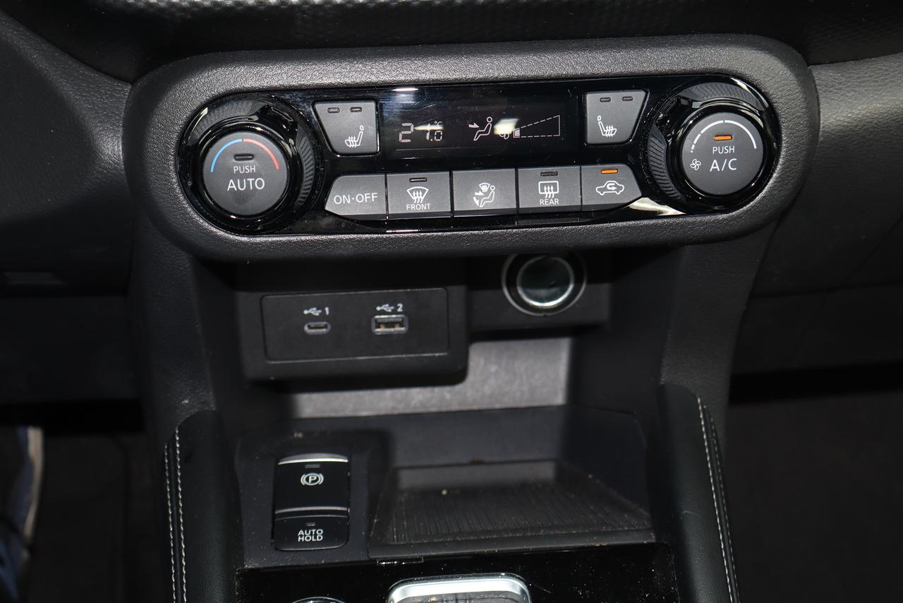 2025 Nissan Kicks SV FWD Photo