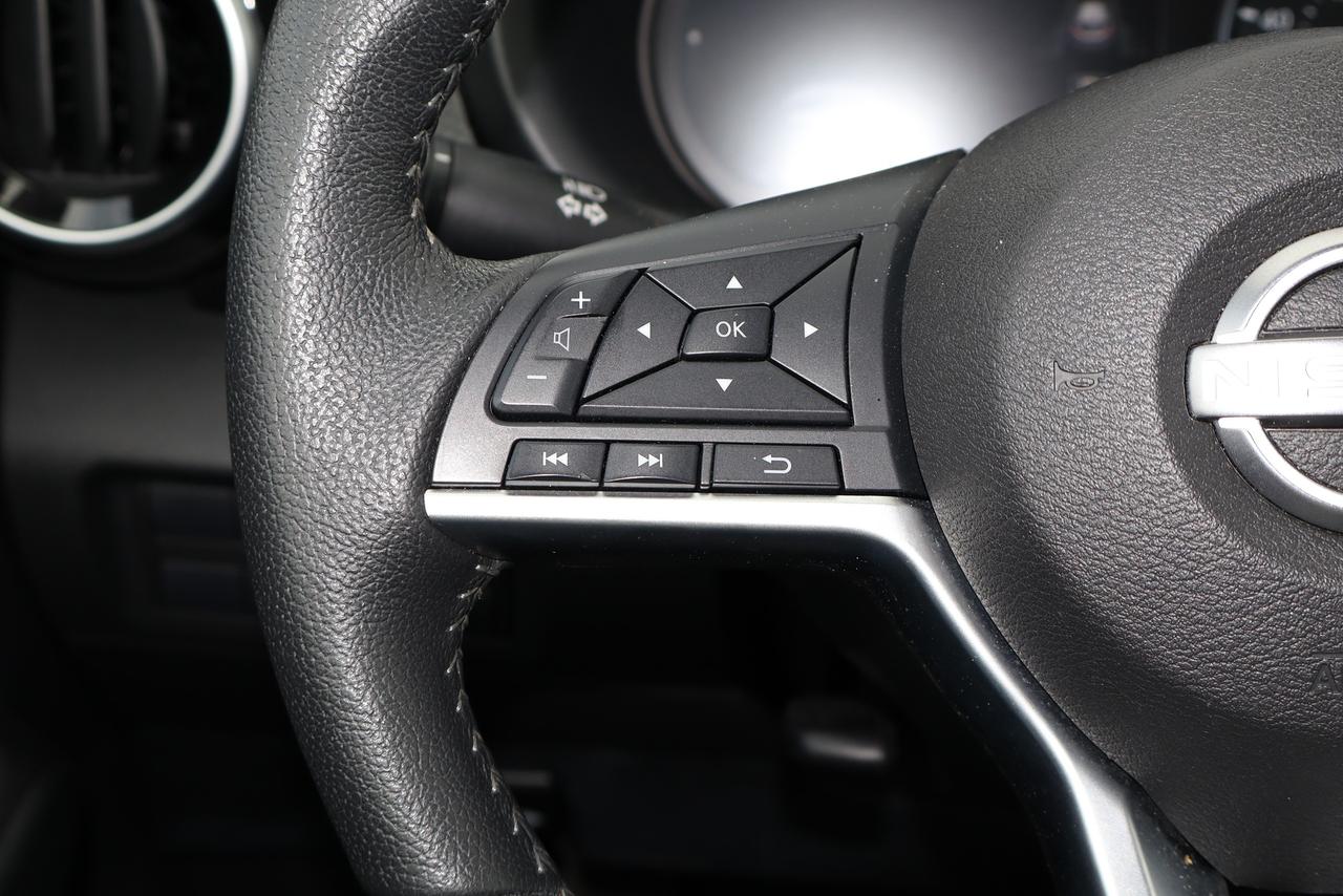 2025 Nissan Kicks SV FWD Photo